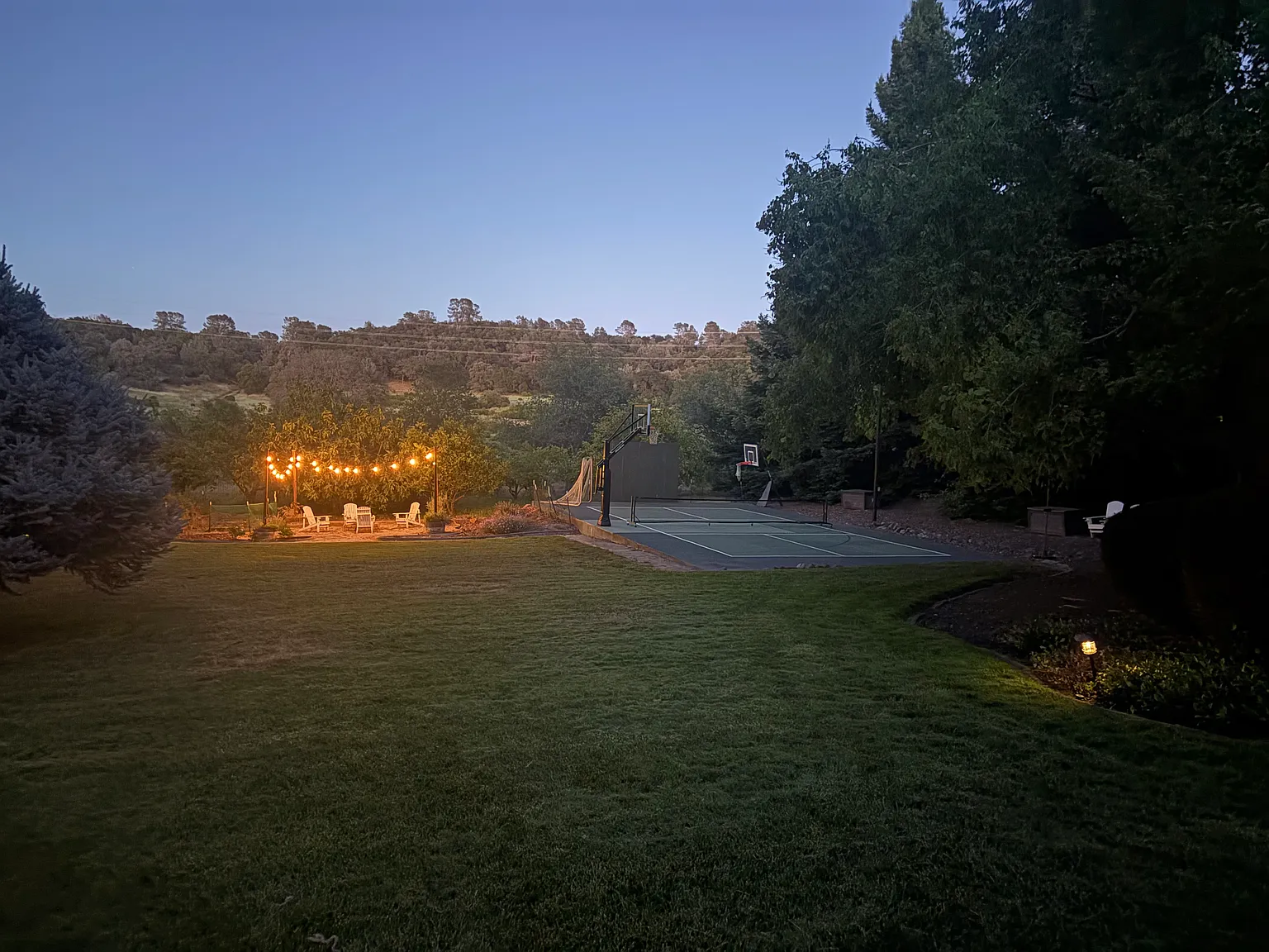 5 bed, 4208 sqft, $9,800 — Photo 4