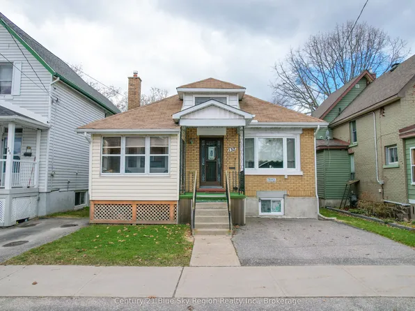 137 2nd Ave E, North Bay, ON P1B 1L3
