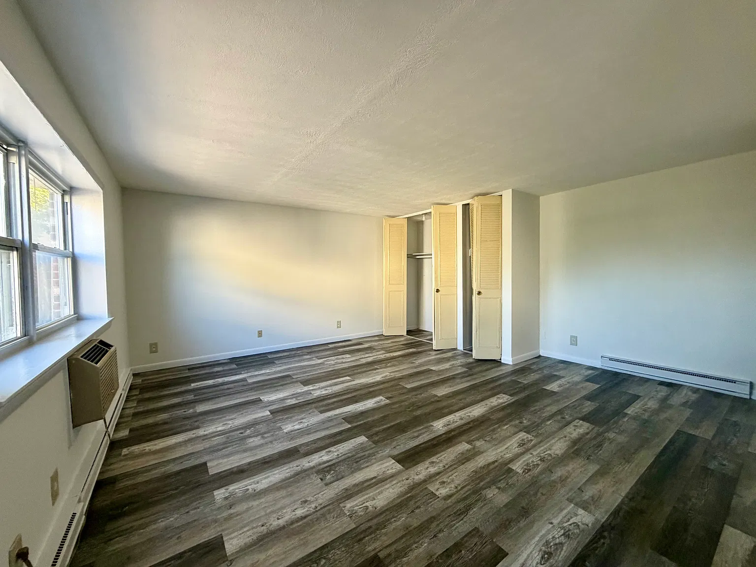 Studio, 600 sqft, $1,295 — Photo 3
