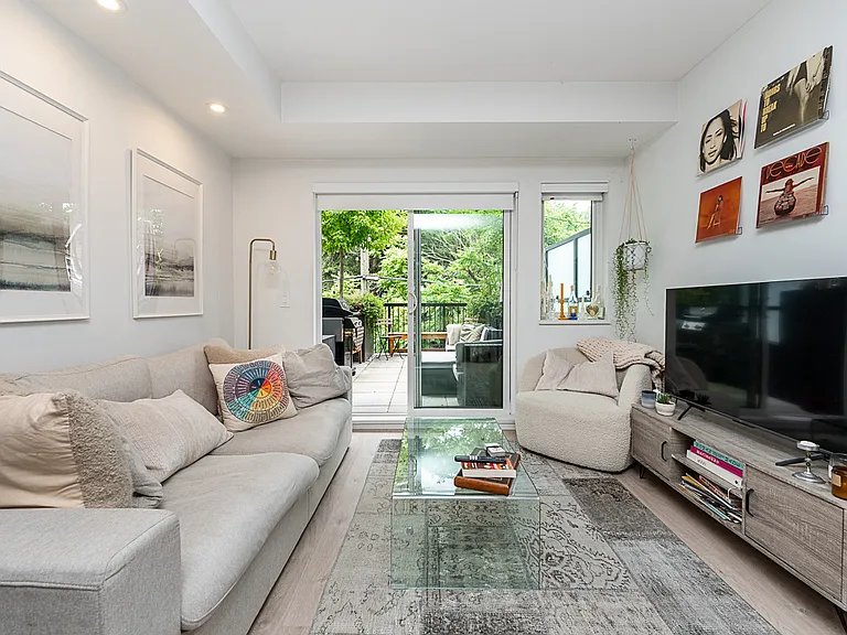 2520 Guelph St #215 — Photo 35
