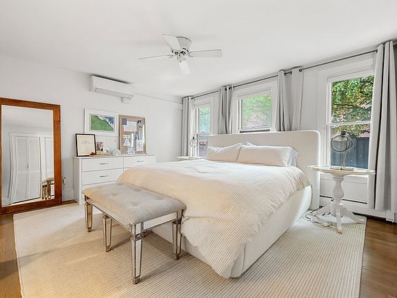 4th image of 96 Appleton St #1
