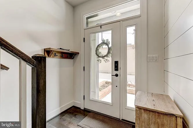 1244 Richardson St — Photo 32