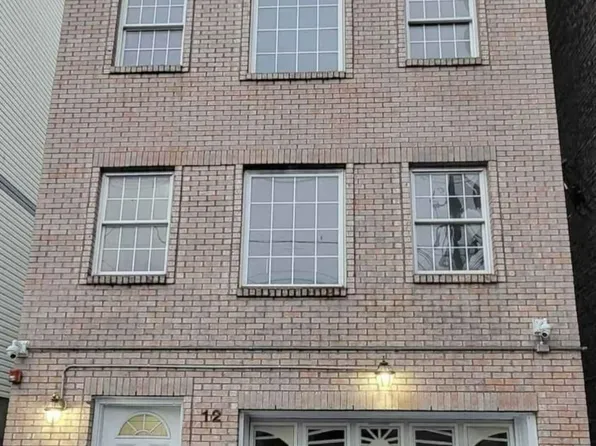 12 Bergen Avenue image 1 of 10