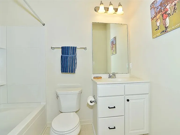 202 Venango Trl — Photo 8