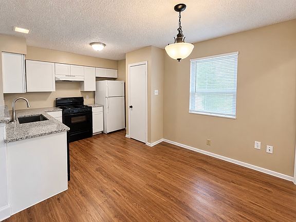 2nd image of 9806 Roxanna Dr APT A