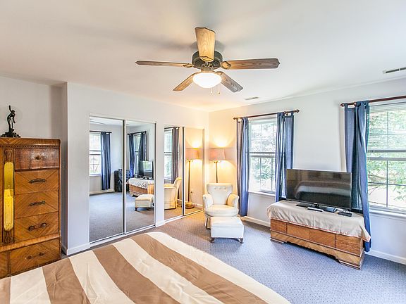 2nd image of 5910 Rockhold Dr