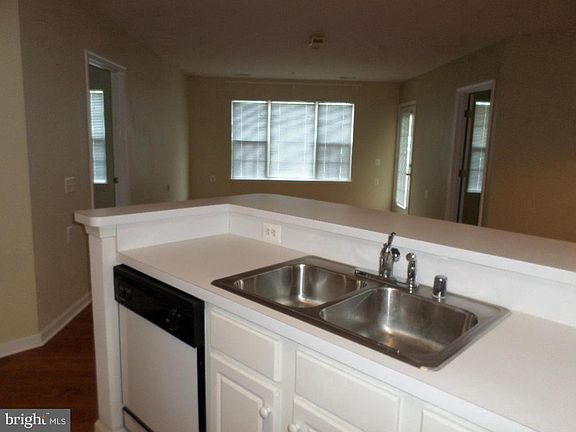 5th image of 4363 Wilson Valley Dr APT 201