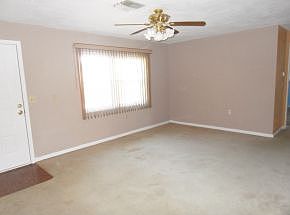 3rd image of 505 California St