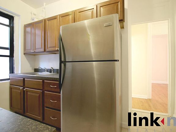 3rd image of 736 W 173rd St APT 2C