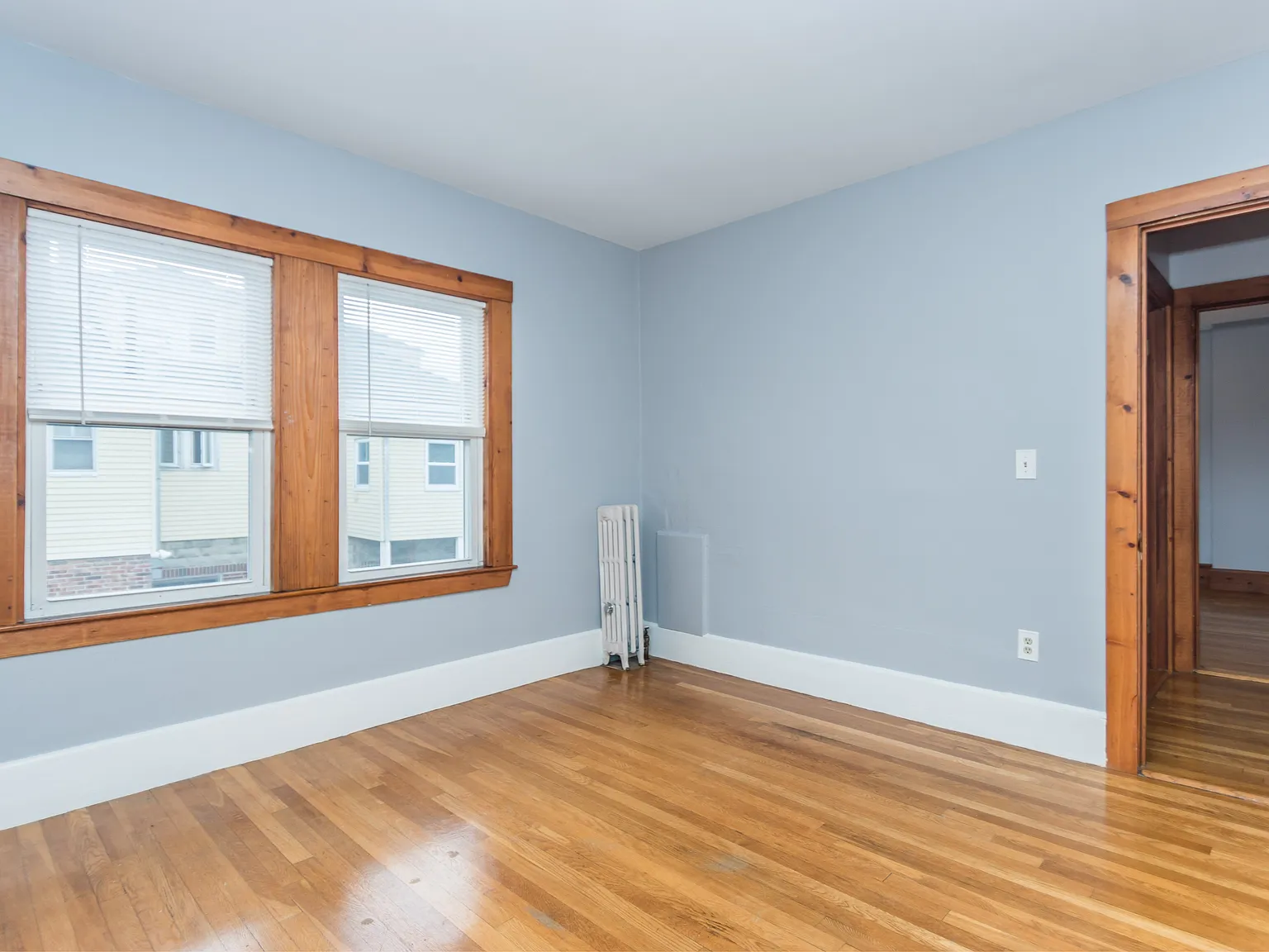 2 bed, 1050 sqft, $2,900 — Photo 3