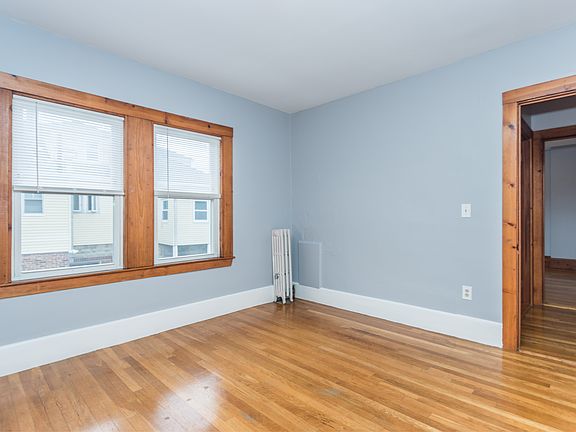 3rd image of 137 Evans St #1