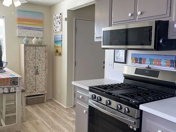 5th image of 3231 Coral Dr