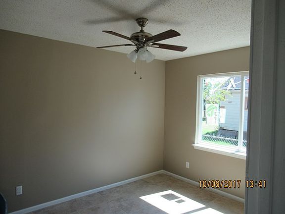 4th image of 601 Tangerine Ave