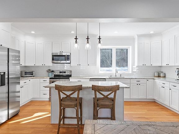 5th image of 31 Elm St