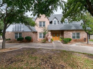 1005 Oak Ridge Ct, Kennedale, TX 76060