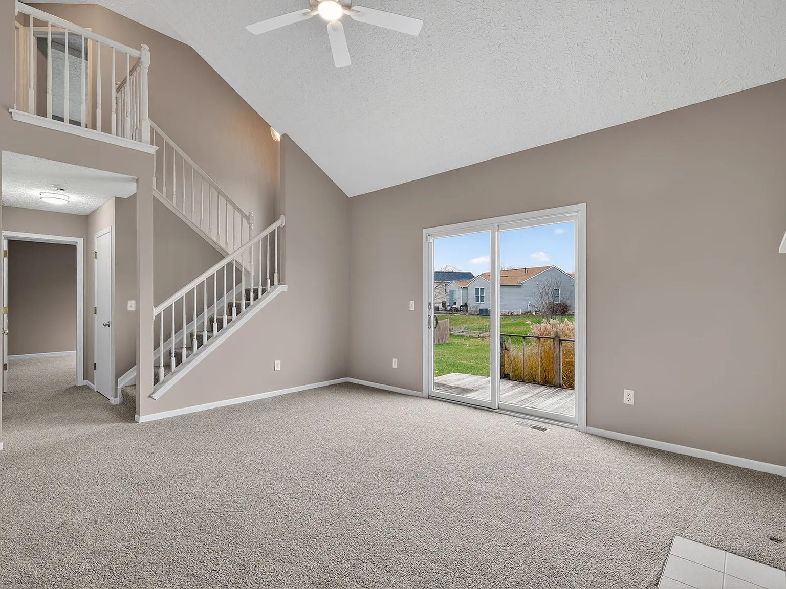 3 bed, 2.5 bath, 1576 sqft, $2,975 — Photo 3