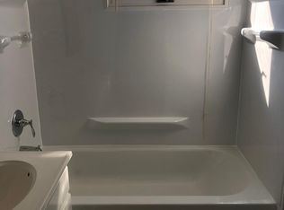 801 N Jackson St, Crown Point, IN 46307