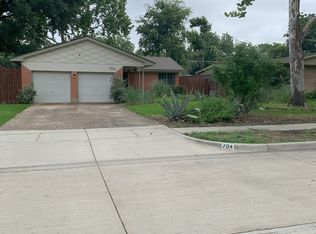 704 Ridgedale Dr, Richardson, TX 75080