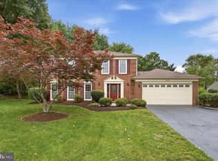 3244 Duck Pond Ct, Herndon, VA 20171