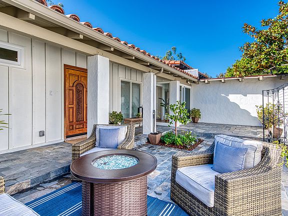 2nd image of 657 Vista Bonita