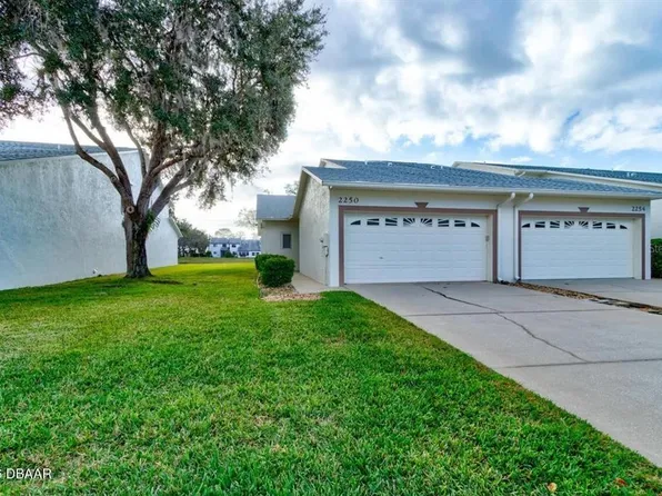 2250 E Candlewood Ln, New Smyrna Beach, FL 32168