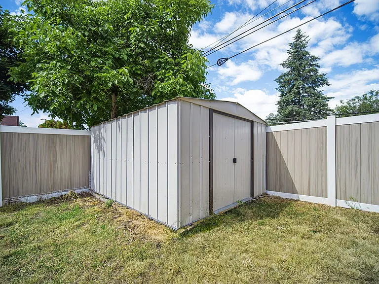 2527 W Liberty Ave — Photo 27