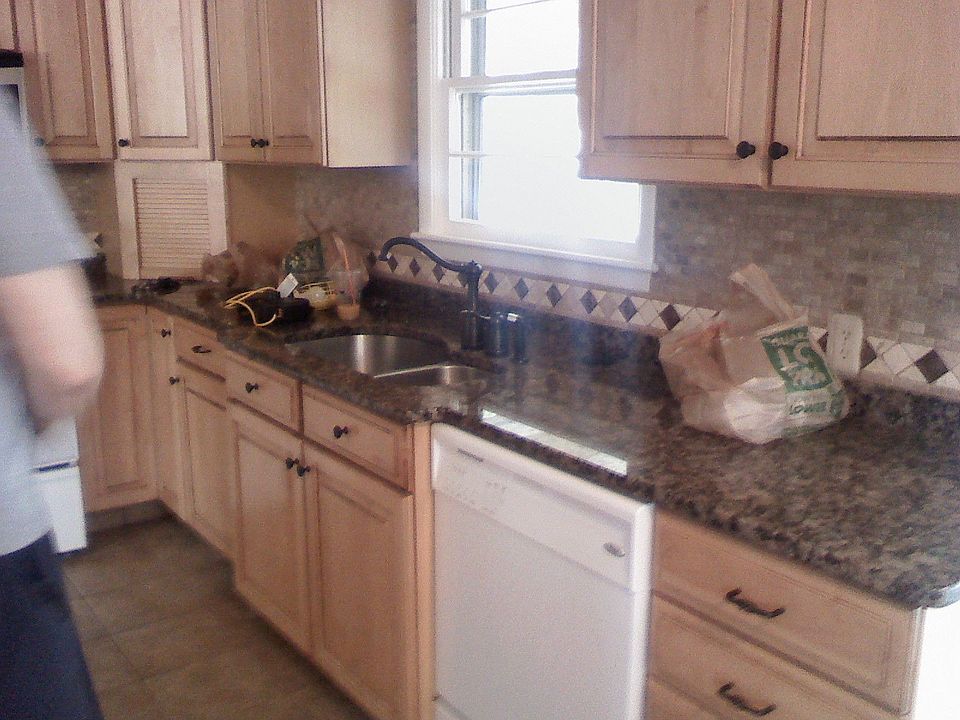 2nd image of 32 Macarthur Dr
