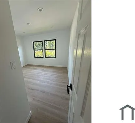 7224 Hazeltine Ave — Photo 4