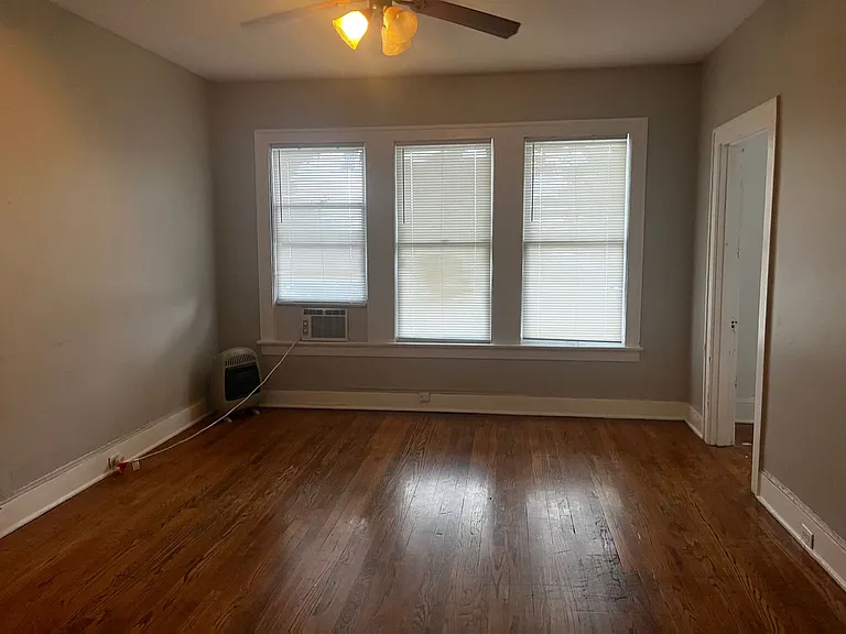 402 Egan St — Photo 4