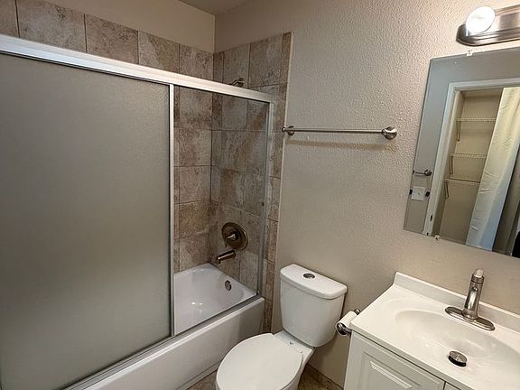 5th image of 4420 49th St #17