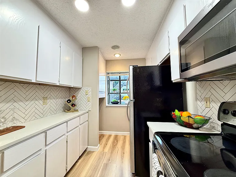 7122 Wood Hollow Dr #106 — Photo 5