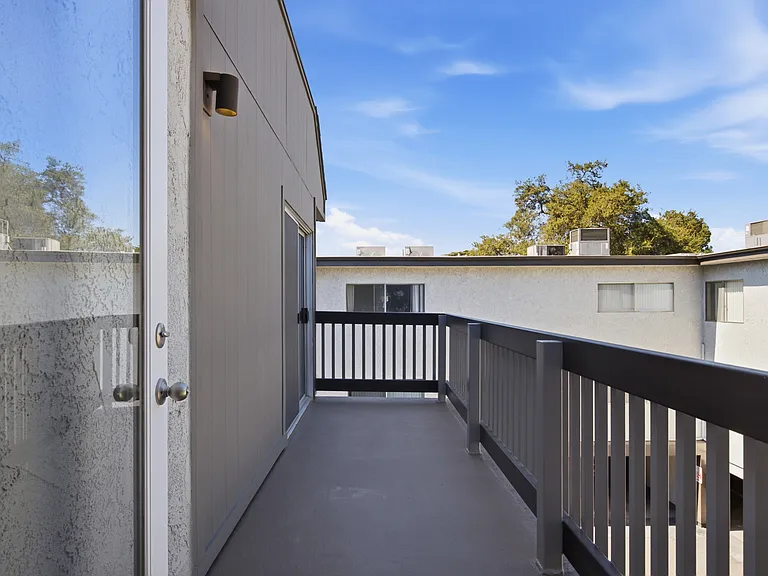 4111 Tujunga Ave #24 — Photo 15