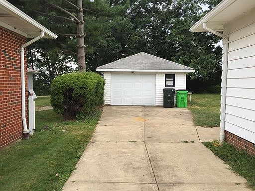 2nd image of 5796 Linda Ln