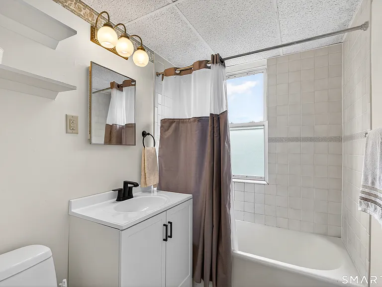 70 Strawberry Hill Ave #6-3C — Photo 12