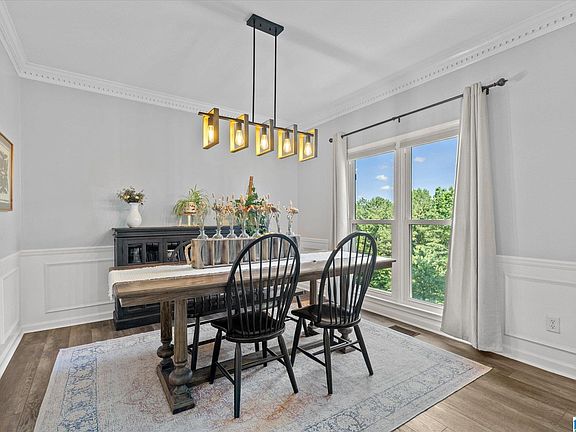 2nd image of 1613 Oak Park Ln