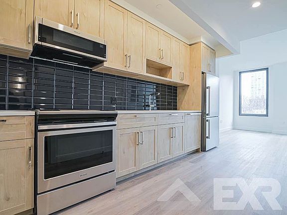 2nd image of 160 Clarkson Ave #7X