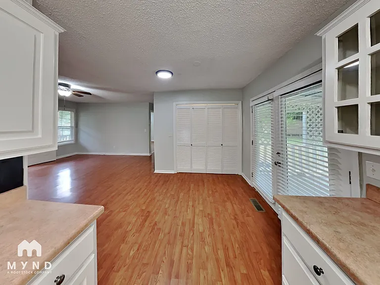 6717 San Moore Dr — Photo 10