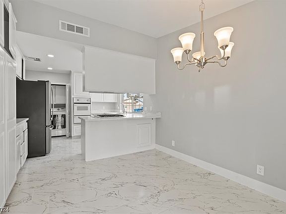 5th image of 6377 Sparrow Ln