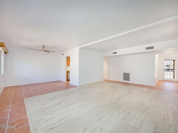 3rd image of 9454 E Calle Bolivar