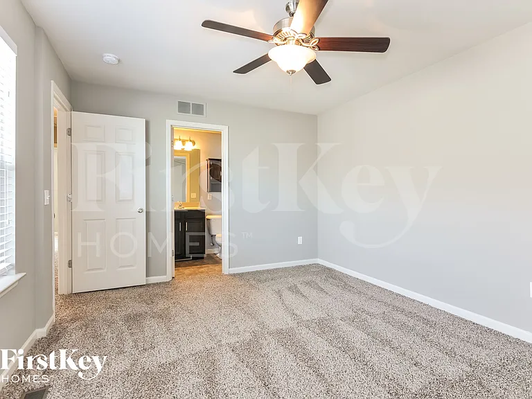 1007 Carpathian Dr — Photo 9