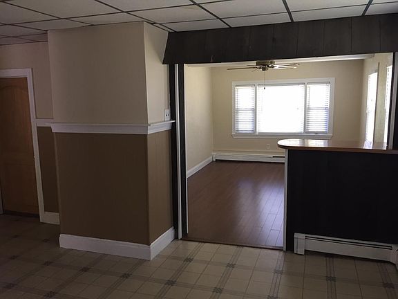 4th image of 258 Washington St #1