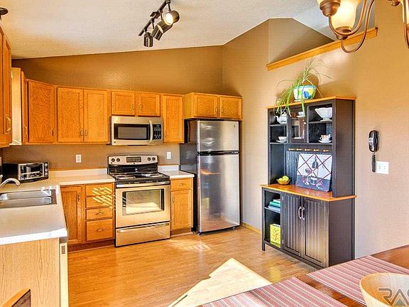 4th image of 6201 W Jordan Dr
