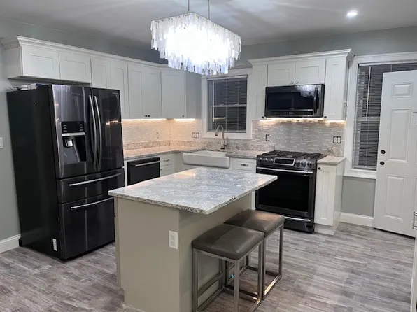 179 Sutton Ave Floor 2, East Providence, RI 02914
