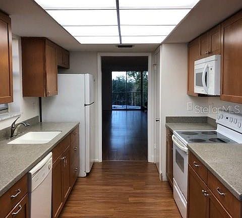 4th image of 2699 Seville Blvd Unit 610