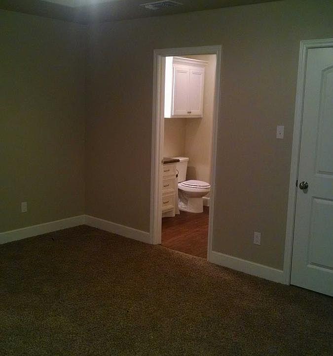 2nd image of 9801 Avenue V