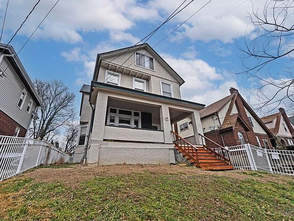 3rd image of 3130 Parkview Ave