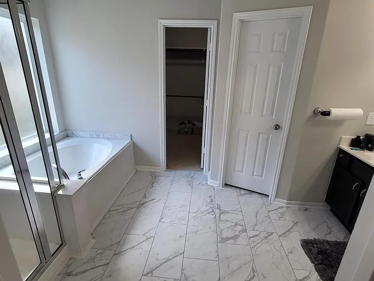 4418 Hronas Dr — Photo 9