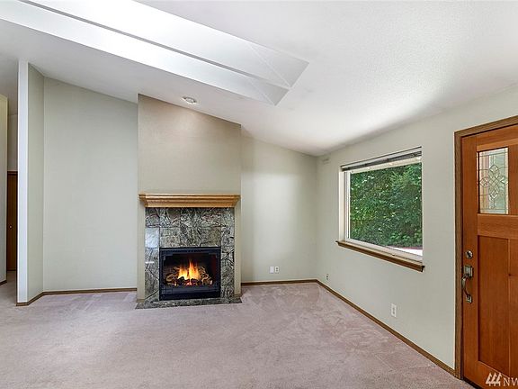 5th image of 13814 98th Avenue Ct NW