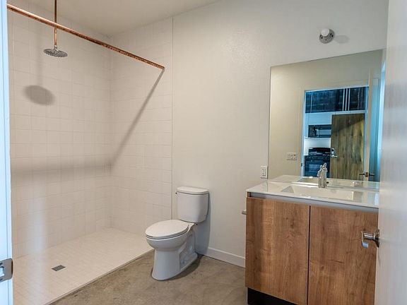 4th image of 3586 Adams Ave #5