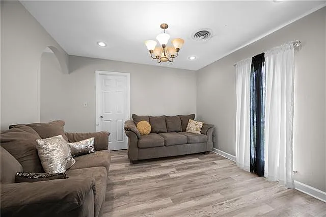 3810 Coventry St — Photo 3